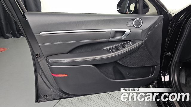 Hyundai Sonata The Edge (DN8) 1.6 Turbo Premium 2024 — фото 30