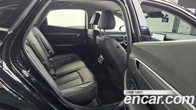 Hyundai Sonata The Edge (DN8) 1.6 Turbo Premium 2024 — фото 33