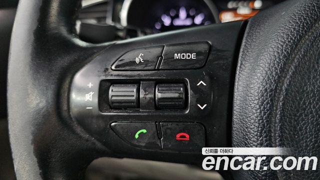 Kia Carnival 9-seater Noblesse 2015 — фото 29