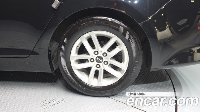 Kia K5 Luxury Standard 2015 — фото 21