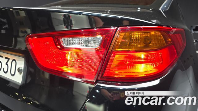 Kia K5 Luxury Standard 2015 — фото 23