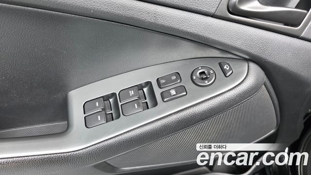 Kia K5 Luxury Standard 2015 — фото 30