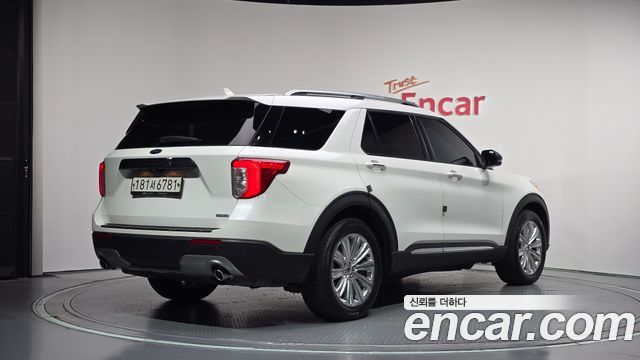 Ford Explorer (VI) 2.3 LimIted 4WD 2020 — фото 2