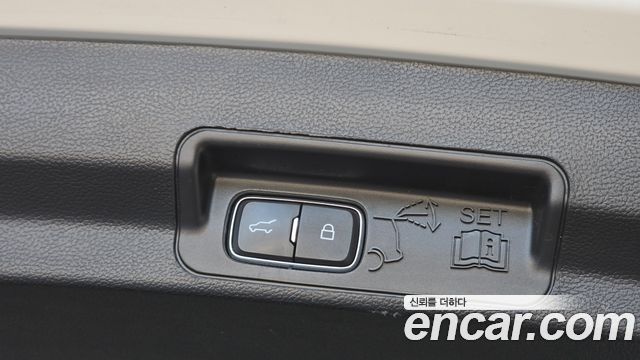 Ford Explorer (VI) 2.3 LimIted 4WD 2020 — фото 17