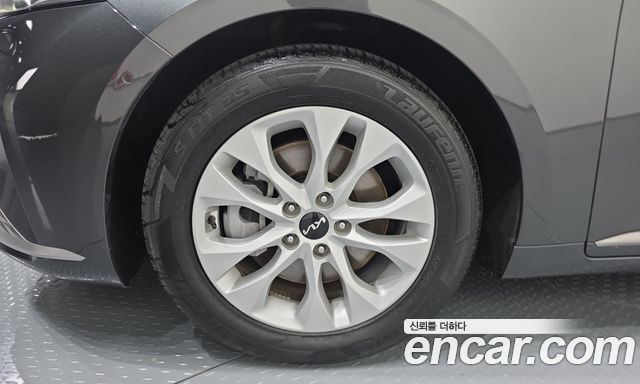 Kia K8 2.5 Gasoline 2WD Noblesse 2023 — фото 5