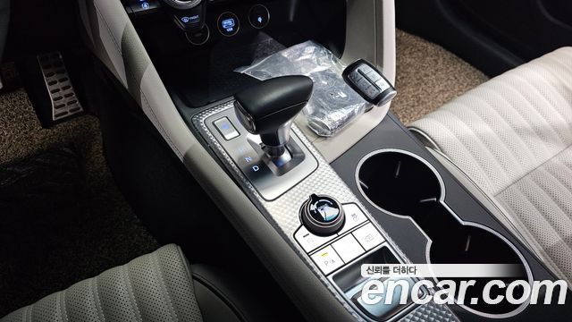 Genesis G70 Gasoline 2.0T 2WD 2021 — фото 9