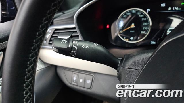 Genesis G70 Gasoline 2.0T 2WD 2021 — фото 15