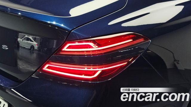Genesis G70 Gasoline 2.0T 2WD 2021 — фото 23