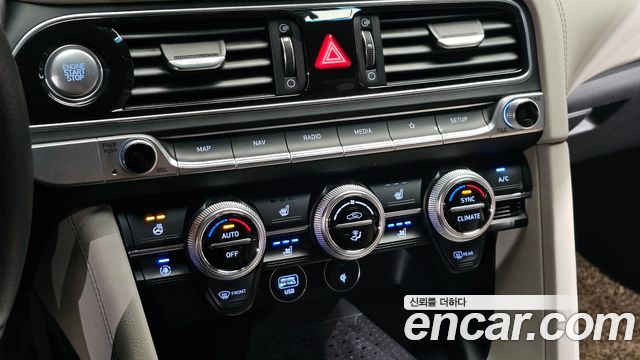 Genesis G70 Gasoline 2.0T 2WD 2021 — фото 27