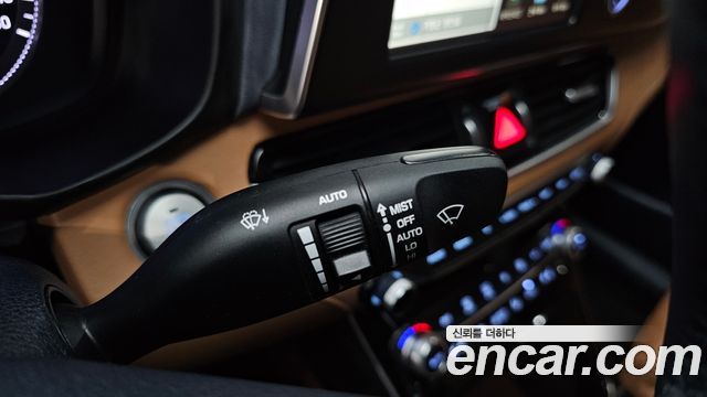 Hyundai Grandeur Hybrid (IG) Exclusive Special 2019 — фото 32