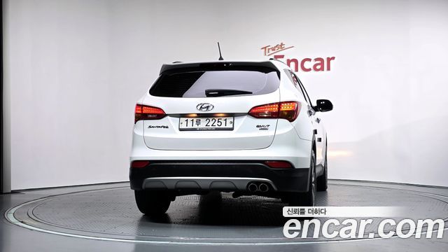 Hyundai Santa Fe (DM) Diesel(e-VGT) 2.0 4WD Premium 2015 — фото 4