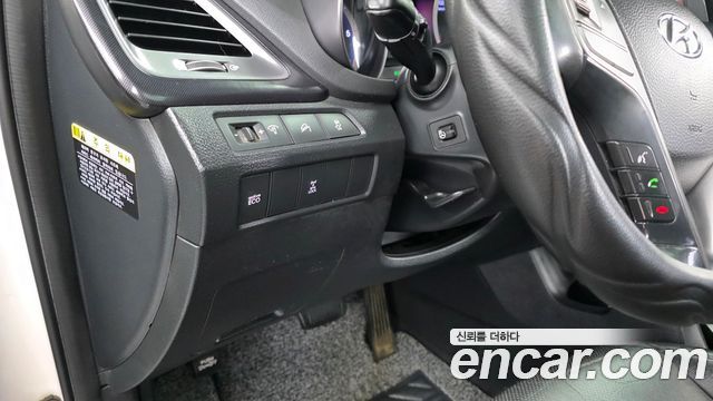 Hyundai Santa Fe (DM) Diesel(e-VGT) 2.0 4WD Premium 2015 — фото 17