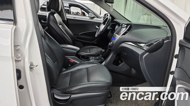 Hyundai Santa Fe (DM) Diesel(e-VGT) 2.0 4WD Premium 2015 — фото 26