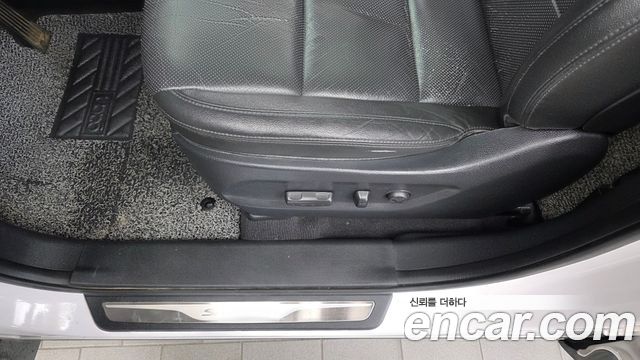 Hyundai Santa Fe (DM) Diesel(e-VGT) 2.0 4WD Premium 2015 — фото 31
