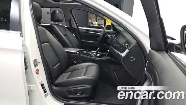 BMW 5 Series (F10) 520d xDrive 2015 — фото 11