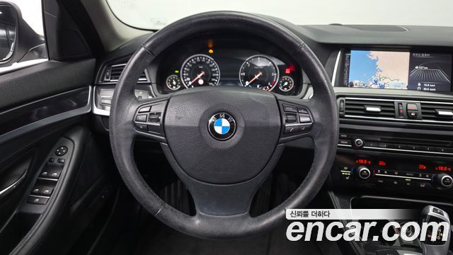 BMW 5 Series (F10) 520d xDrive 2015 — фото 13