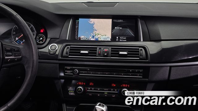 BMW 5 Series (F10) 520d xDrive 2015 — фото 15