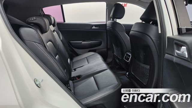 Kia Sportage The Bold Diesel 1.6 4WD Prestige 2022 — фото 11