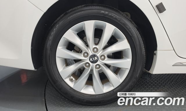 Kia K5 (II) 2.0 MX Prestige 2016 — фото 5