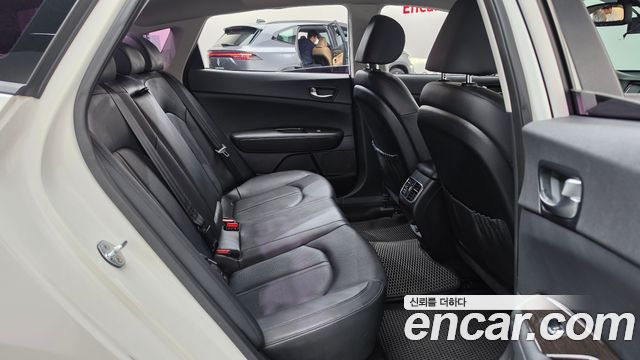 Kia K5 (II) 2.0 MX Prestige 2016 — фото 11