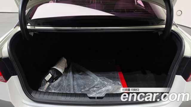 Kia K5 (II) 2.0 MX Prestige 2016 — фото 16