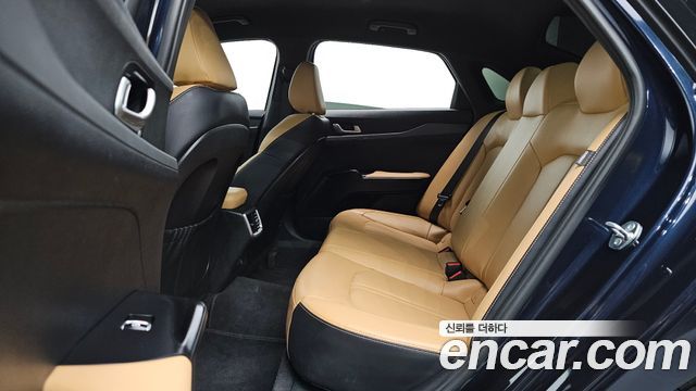 Kia K5 (III) 2.0 Prestige 2023 — фото 11