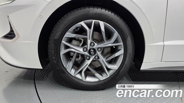 Hyundai Sonata (DN8) 2.0 Premium Family 2020 — фото 5