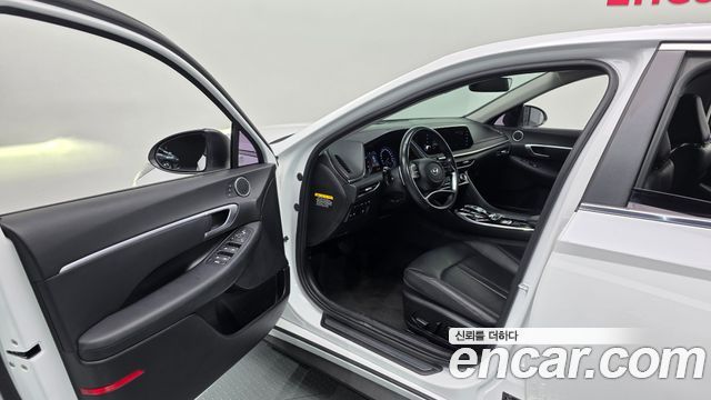 Hyundai Sonata (DN8) 2.0 Premium Family 2020 — фото 10