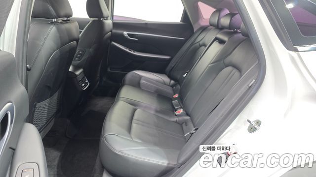 Hyundai Sonata (DN8) 2.0 Premium Family 2020 — фото 11