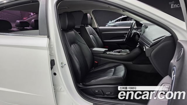 Hyundai Sonata (DN8) 2.0 Premium Family 2020 — фото 26