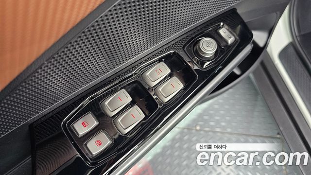 KG Mobility (SsangYong) Tivoli Armor Gear Edition 2WD 2018 — фото 11
