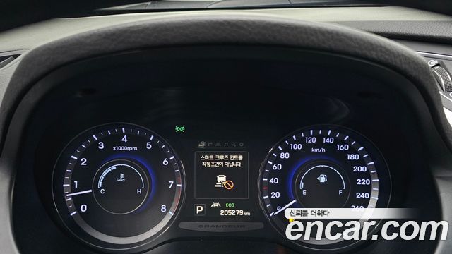 Hyundai Grandeur (HG) HG300 Exclusive Special 2015 — фото 8