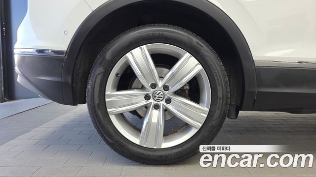 Volkswagen Tiguan (II) 2.0 TDI 4Motion Prestige 2020 — фото 5