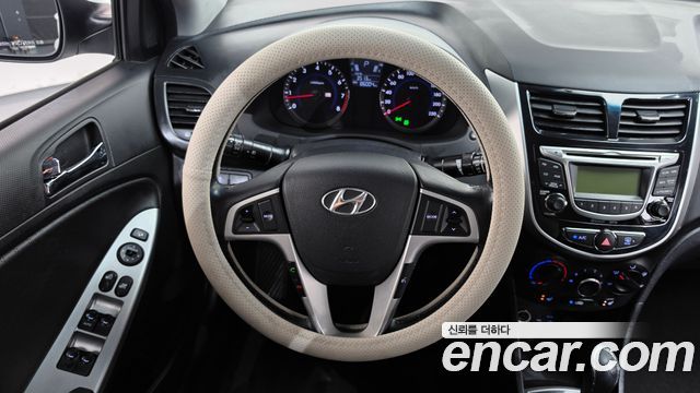 Hyundai Accent (New) 1.4 VVT Modern 2015 — фото 13