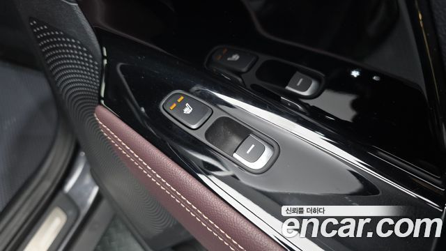 Kia Niro 1.6 HEV Noblesse Special 2020 — фото 19