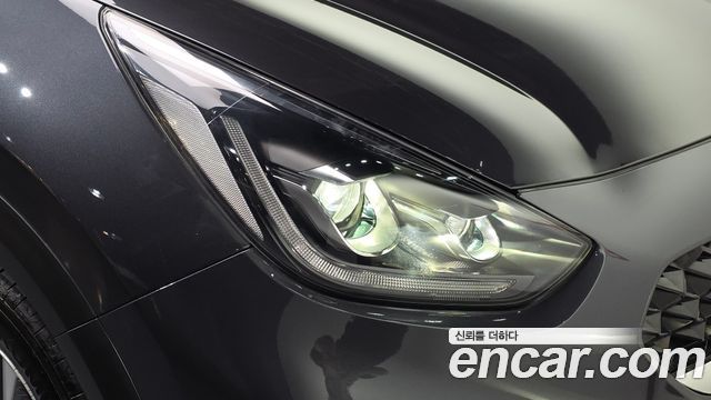 Kia Niro 1.6 HEV Noblesse Special 2020 — фото 22