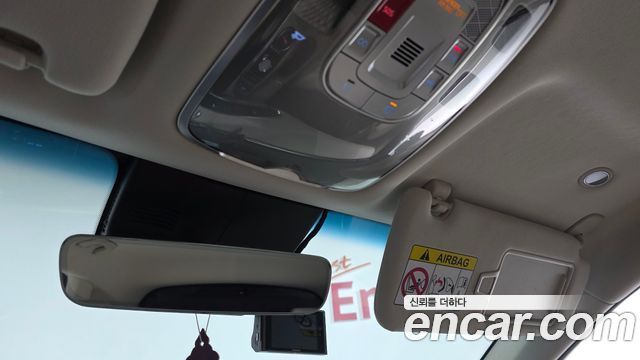 Genesis GV70 2.5T Gasoline 2WD 2023 — фото 18