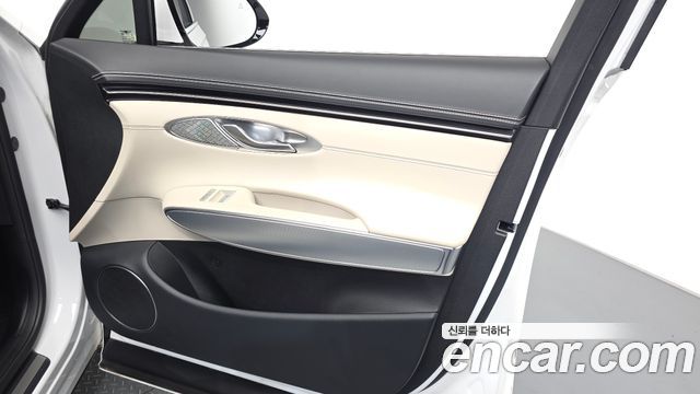 Genesis GV70 2.5T Gasoline 2WD 2023 — фото 24
