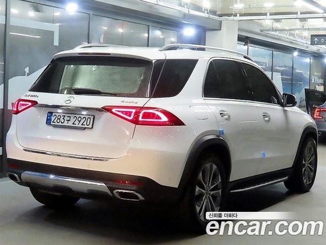 Mercedes-Benz GLE-Class (W167) GLE300d 4MATIC 2022 — фото 4