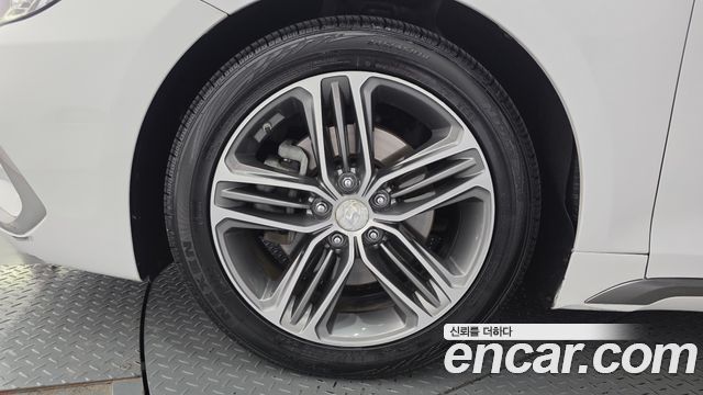 Hyundai Grandeur (IG) 2.4 Premium 2018 — фото 5