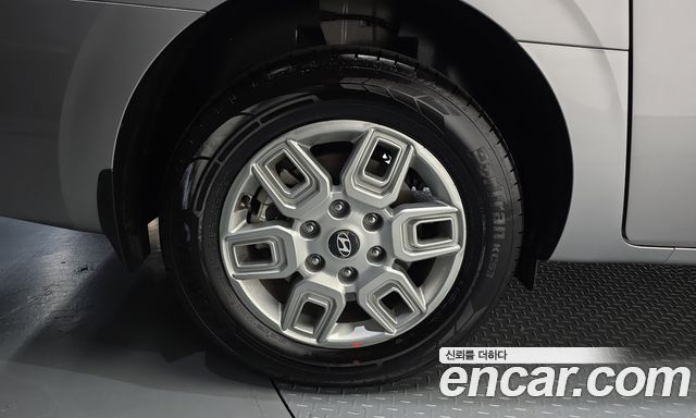 Hyundai Staria L3.5 Cargo 5-Seater Modern 2025 — фото 5