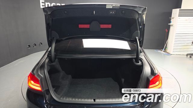 BMW 5 Series (G30) 530i xDrive M Sport Package Plus 2019 — фото 20