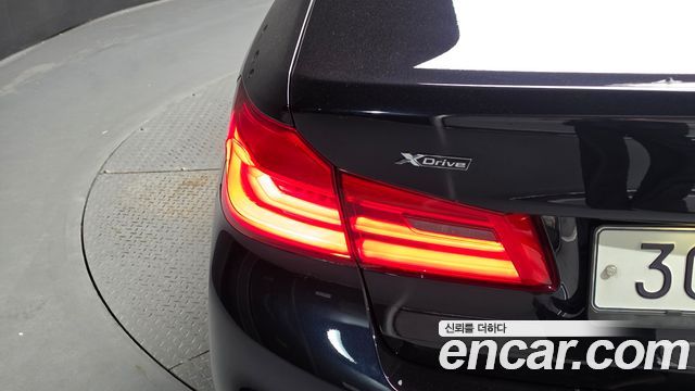 BMW 5 Series (G30) 530i xDrive M Sport Package Plus 2019 — фото 23