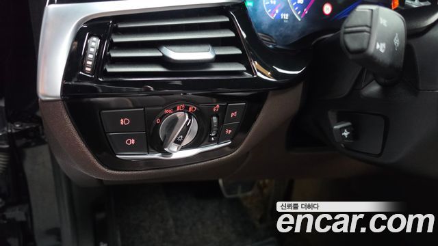 BMW 5 Series (G30) 530i xDrive M Sport Package Plus 2019 — фото 27