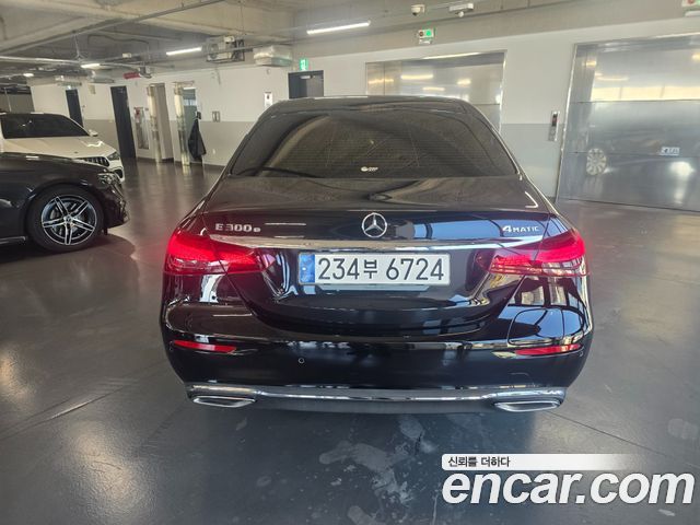 Mercedes-Benz E-Class (W213) E300e 4MATIC Exclusive 2023 — фото 4