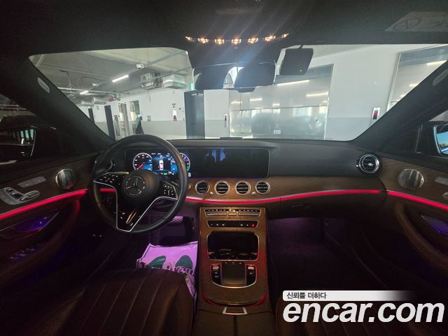 Mercedes-Benz E-Class (W213) E300e 4MATIC Exclusive 2023 — фото 7