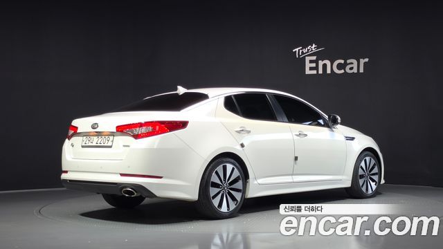 Kia K5 2.0 Prestige Standard 2013 — фото 2