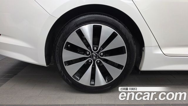 Kia K5 2.0 Prestige Standard 2013 — фото 5