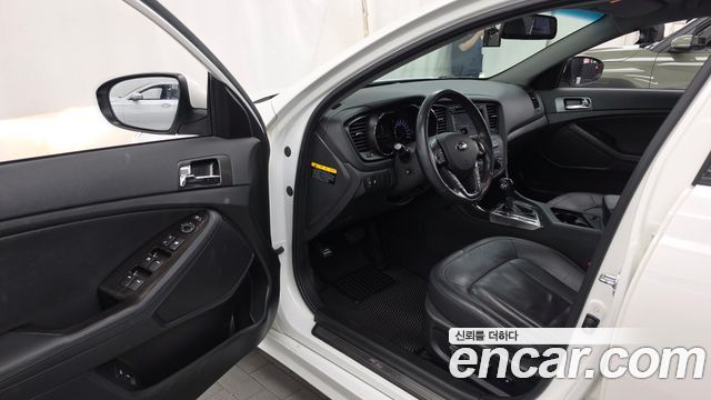 Kia K5 2.0 Prestige Standard 2013 — фото 10