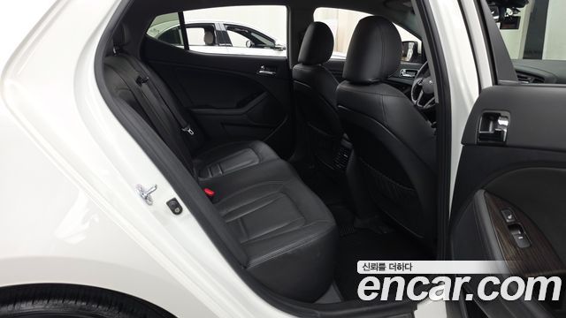 Kia K5 2.0 Prestige Standard 2013 — фото 12